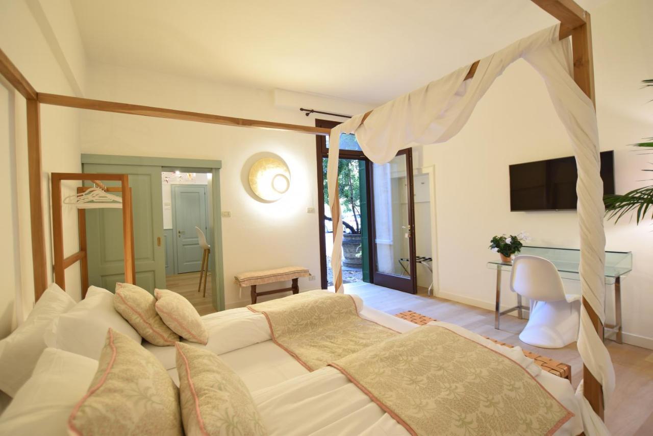 Isola Memmia Bed & Breakfast 3*