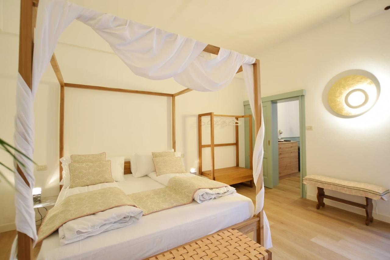 Isola Memmia Bed & Breakfast